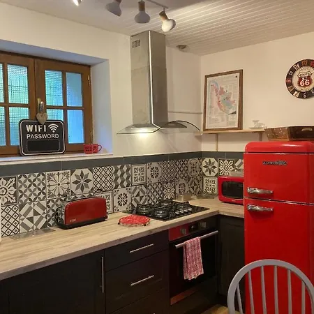 Apartment Chez Betty @ No 50